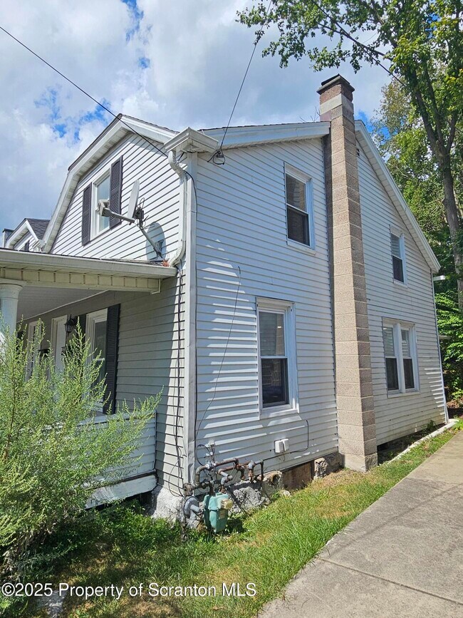 Photo - 45 Williams Ave