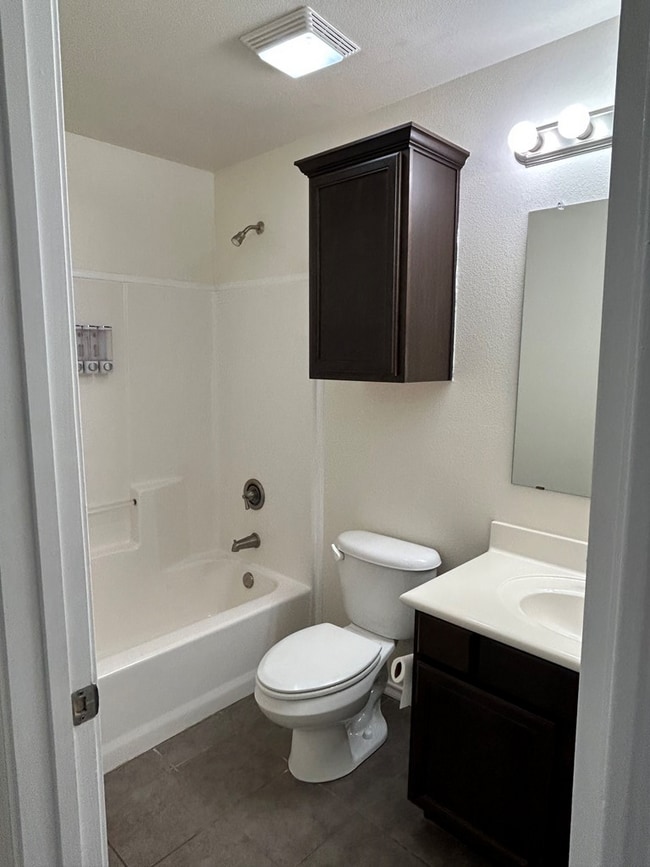 Photo - 9404 Lamar Ave