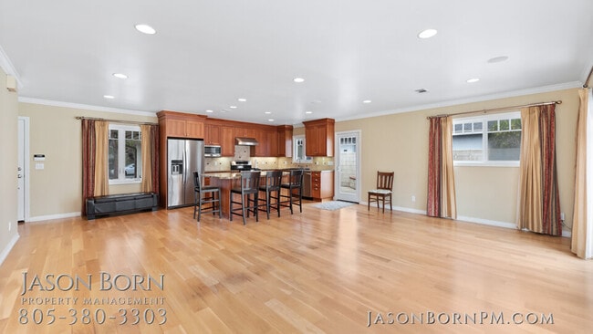Photo - 370 Frances St