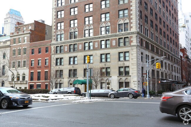 Photo - Mayfair Towers