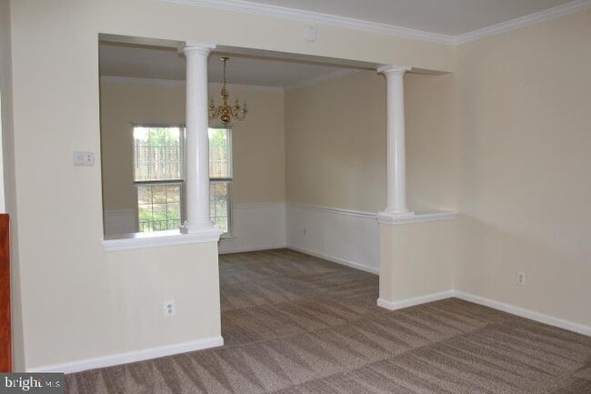 Building Photo - 80 Chadwick Dr