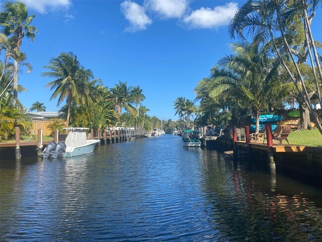 Photo - 1717 SW 5th Pl