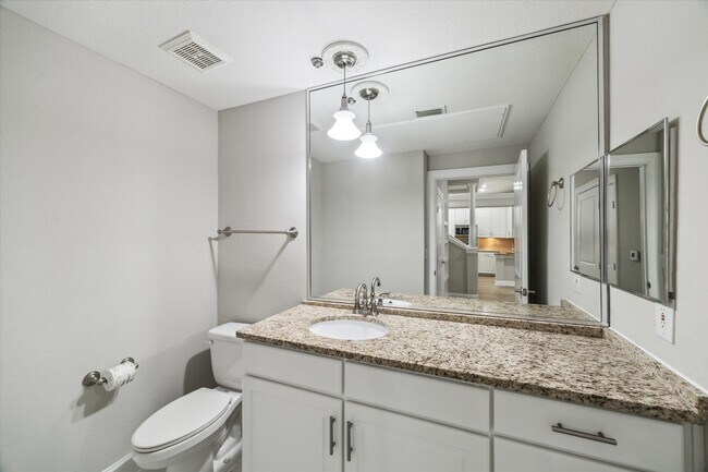 Photo - 5353 Memorial Dr