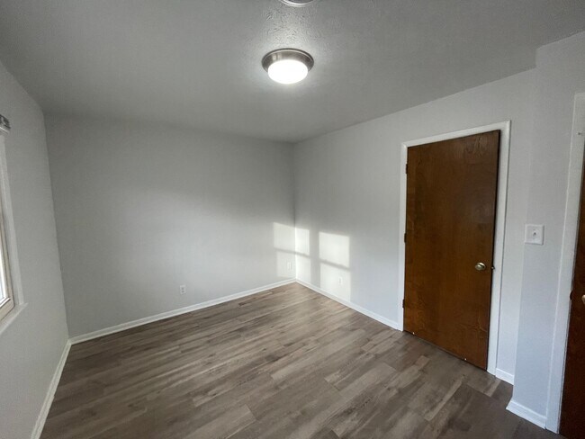 Photo - BRI-900 Unit Apt #1