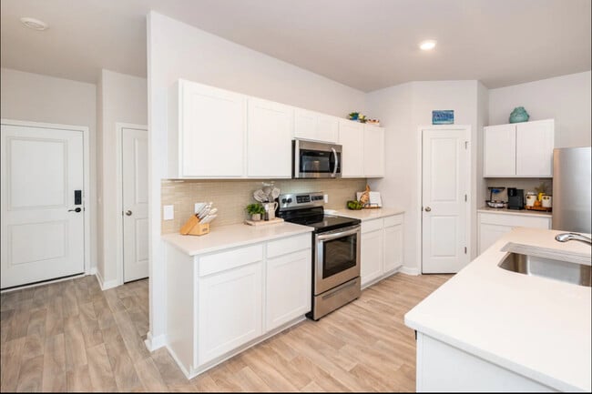 Photo - 4933 Abbington Oaks Way SE