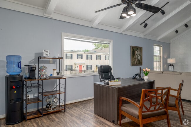 Leasing Office & Clubhouse
