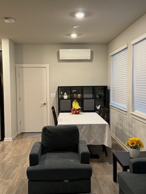 Photo - 7969 SE Engelmann St