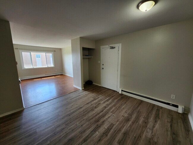 Photo - 14 Reading Crescent Unit 8