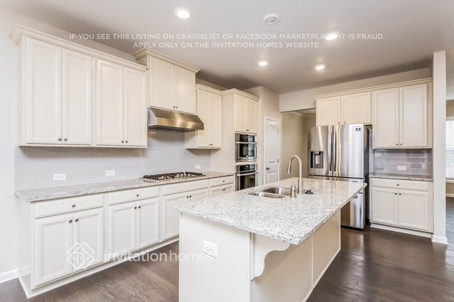 Photo - 402 Montclair Ct