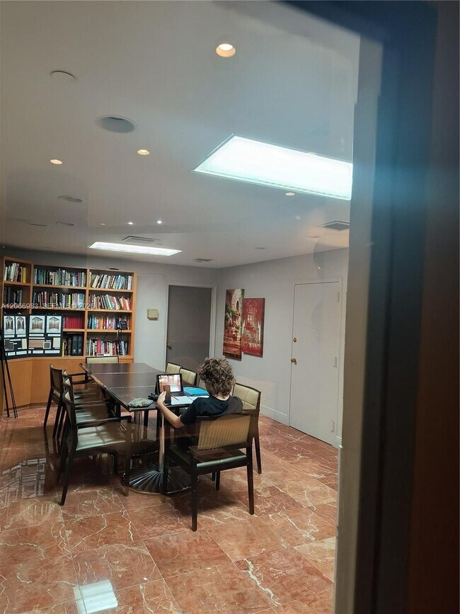 3610 Yacht Club Dr Unit 514