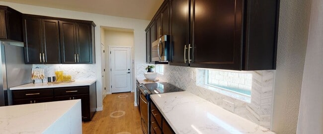 Photo - Gorgeous  3bed/2.5 bath Model Home in West Sac