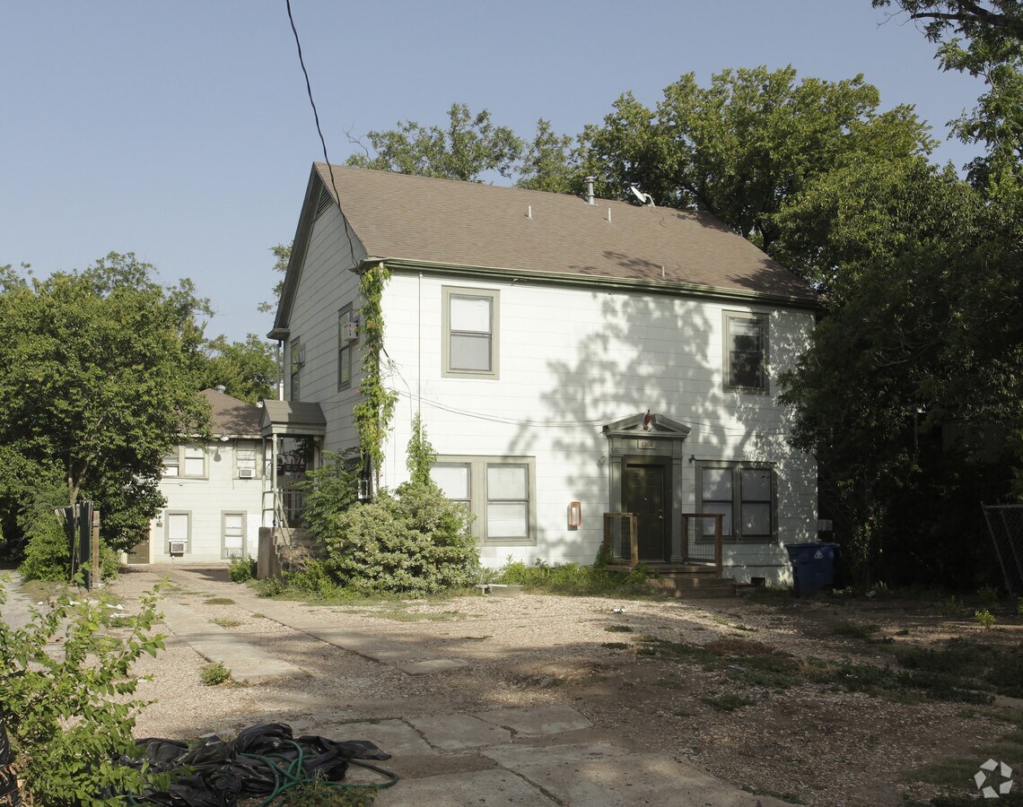Photo - Leon Street Apartments