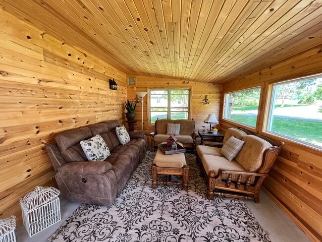 Photo - 2150 Frederick St