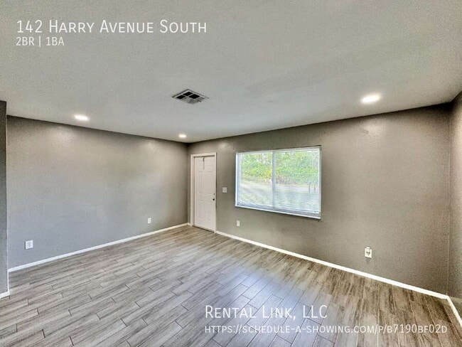 Photo - 142 Harry Ave S