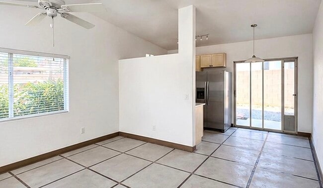 Photo - 930 E Adelaide Dr Unit 1