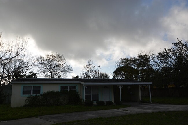 Building Photo - 1953 Harrison Ave Rental