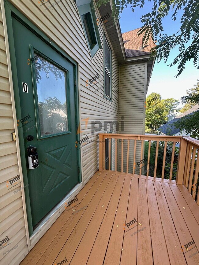 1122 Spring St Unit D