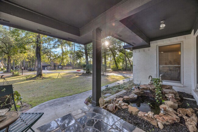 Building Photo - 127 Sagewood Dr