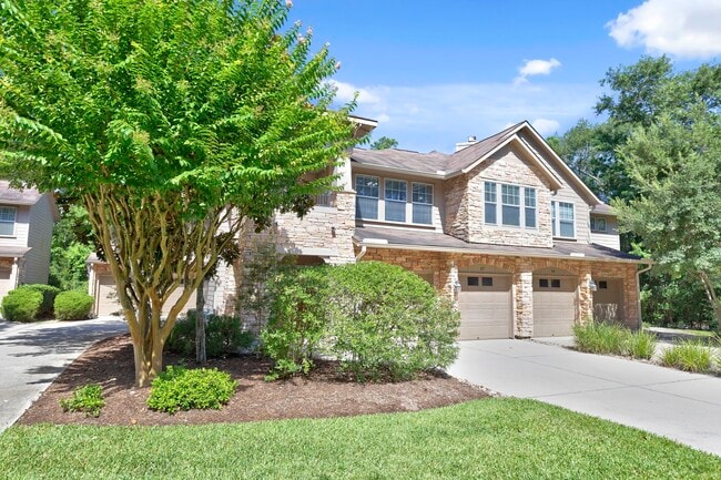 Photo - 67 Woodlily Pl
