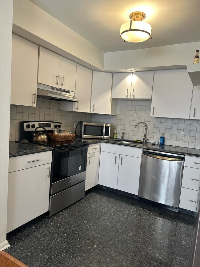 Photo - 1219 Kater St