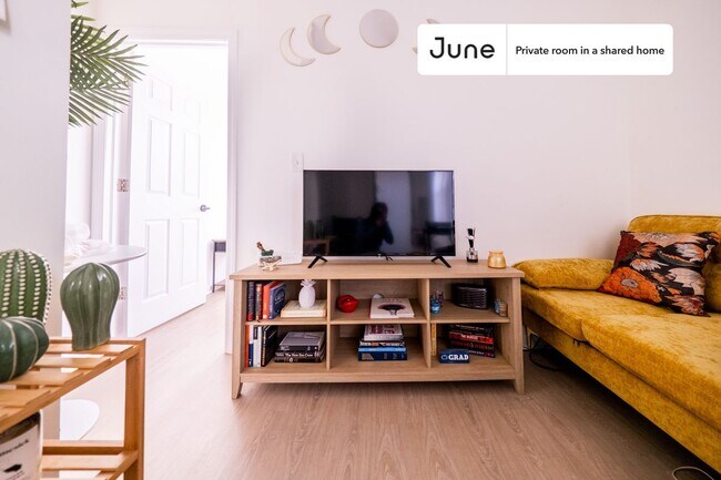 Room in Shared 2 bed/1 bath home in Bushwick