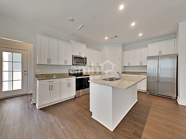 Photo - 5512 Central Grove Sq