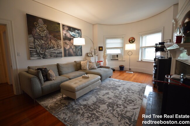 Photo - 1685 Beacon St Unit 2