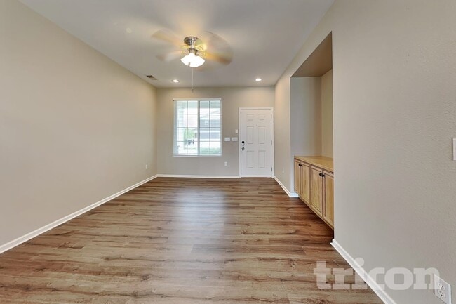 Photo - 20681 Randolph Pl