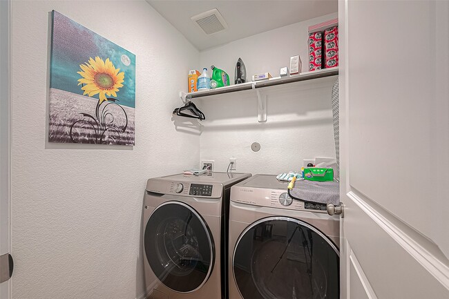 Building Photo - 724 Cedar Gate Ln