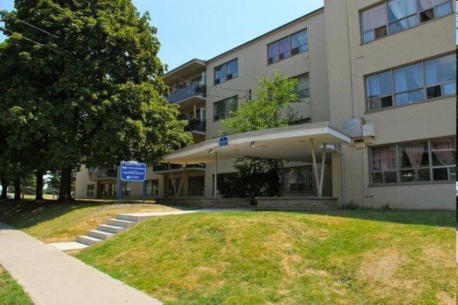 Biggin Court Apartments