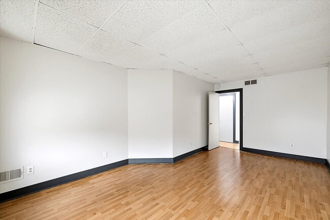 Photo - 113 S Saginaw St Unit A
