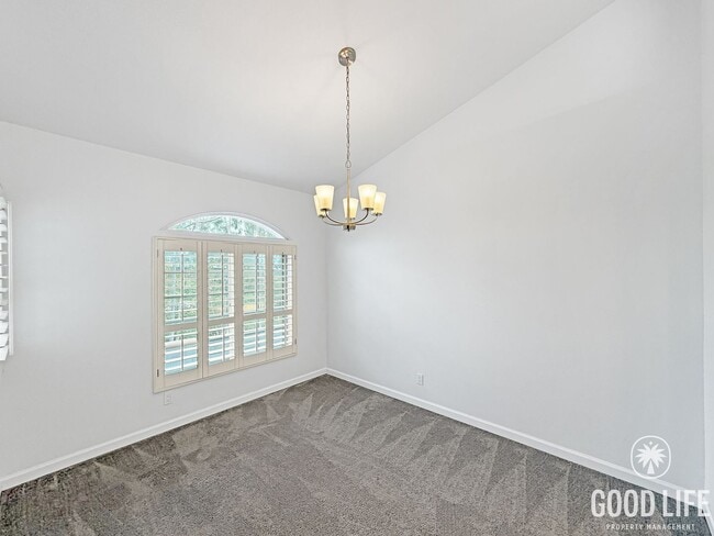 Photo - Comfortable 2BD/2BA Condo in La Jolla with Dual Garages, In-Unit Laundry & Pool Access Unit B