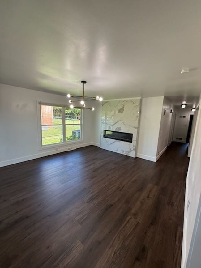 Photo - 135 Grandview Ave