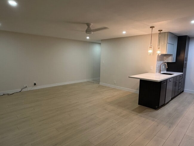 Photo - 1061 Park Ave Unidad 104