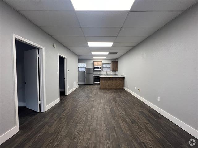 Building Photo - 919 S Carroll Blvd Unit 200 Rental