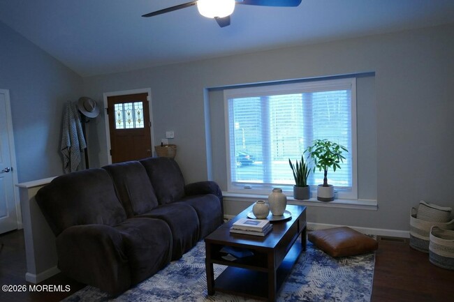 Photo - 162 Linden Ave