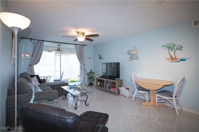 Building Photo - 225 Turtle Lake Ct Unit 106