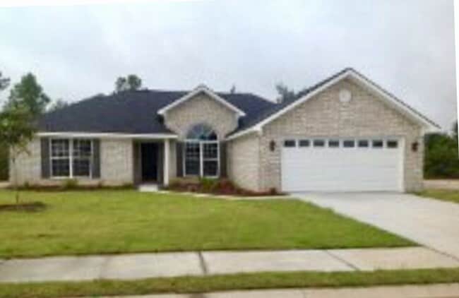 Building Photo - COMING EARLY MAY 2026! (Pet Friendly)