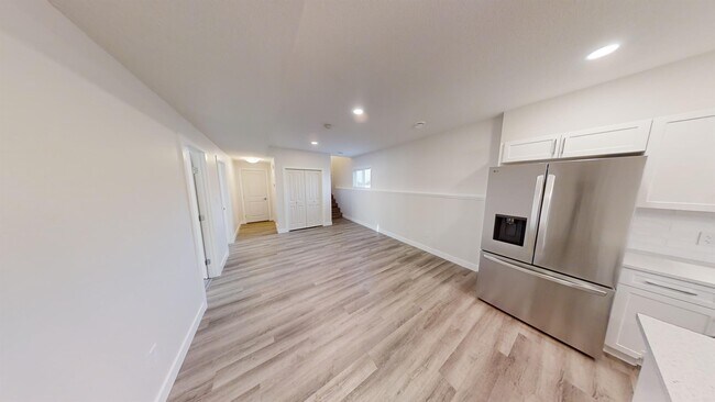 Photo - 13401-134105 105 St