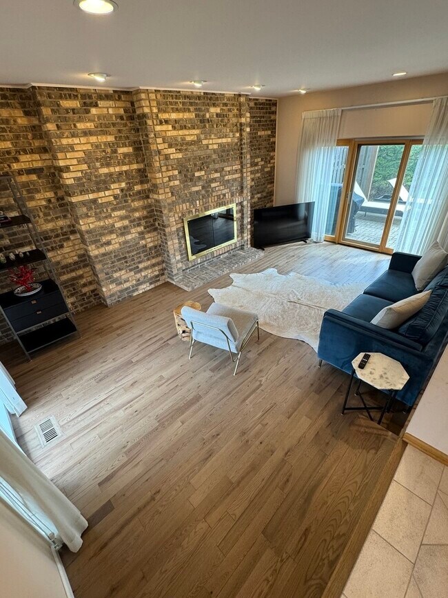 Photo - 1119 Deerfield Rd