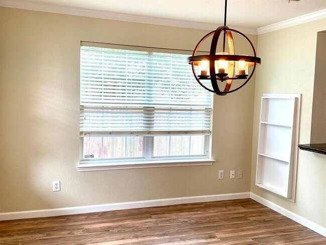 Photo - 731 Abundance Ln
