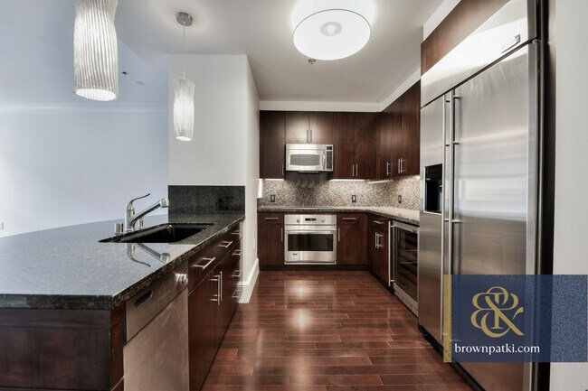 Photo - 690 Market St Unidad 502