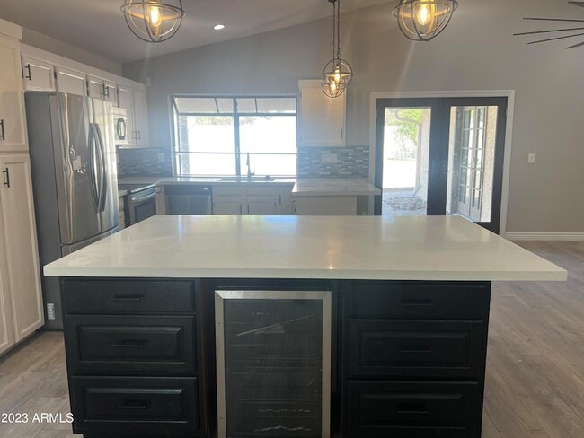 Photo - 1733 N La Rosa Dr
