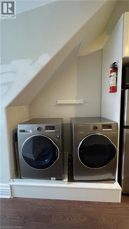 Photo - 123 Robinson St