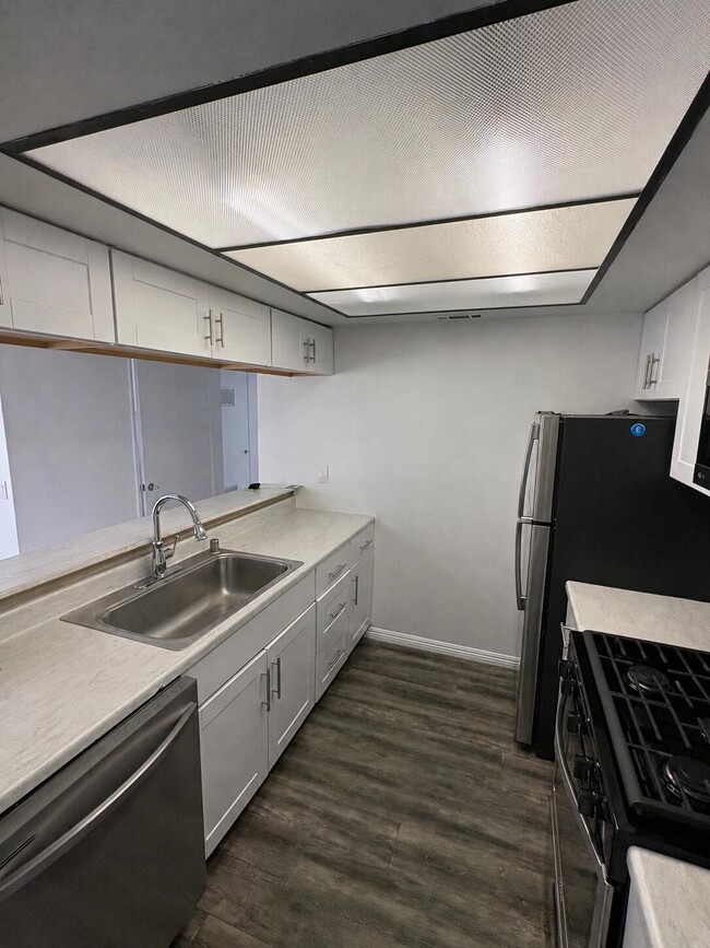 Photo - 2339 Lillyvale Ave Unit 154