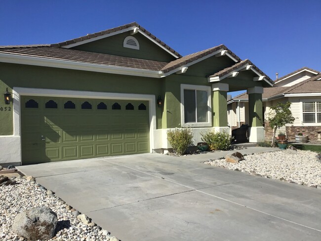 2051 sqft home in the Springs Gated Community - 2051 sqft home in the Springs Gated Community