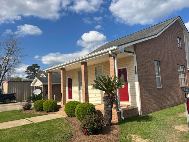 Photo - 2130 Morgan St Unit Apartment B