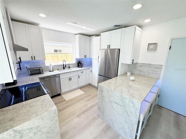 Photo - 111 N Cirus Ave