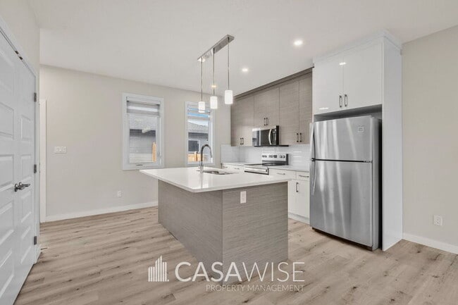 Photo - 6536 Chappelle Vis S W