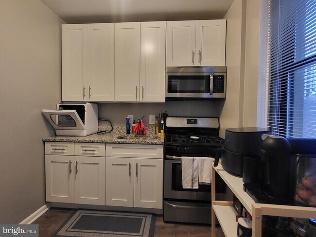 Photo - 135 S 19th St Unidad 702